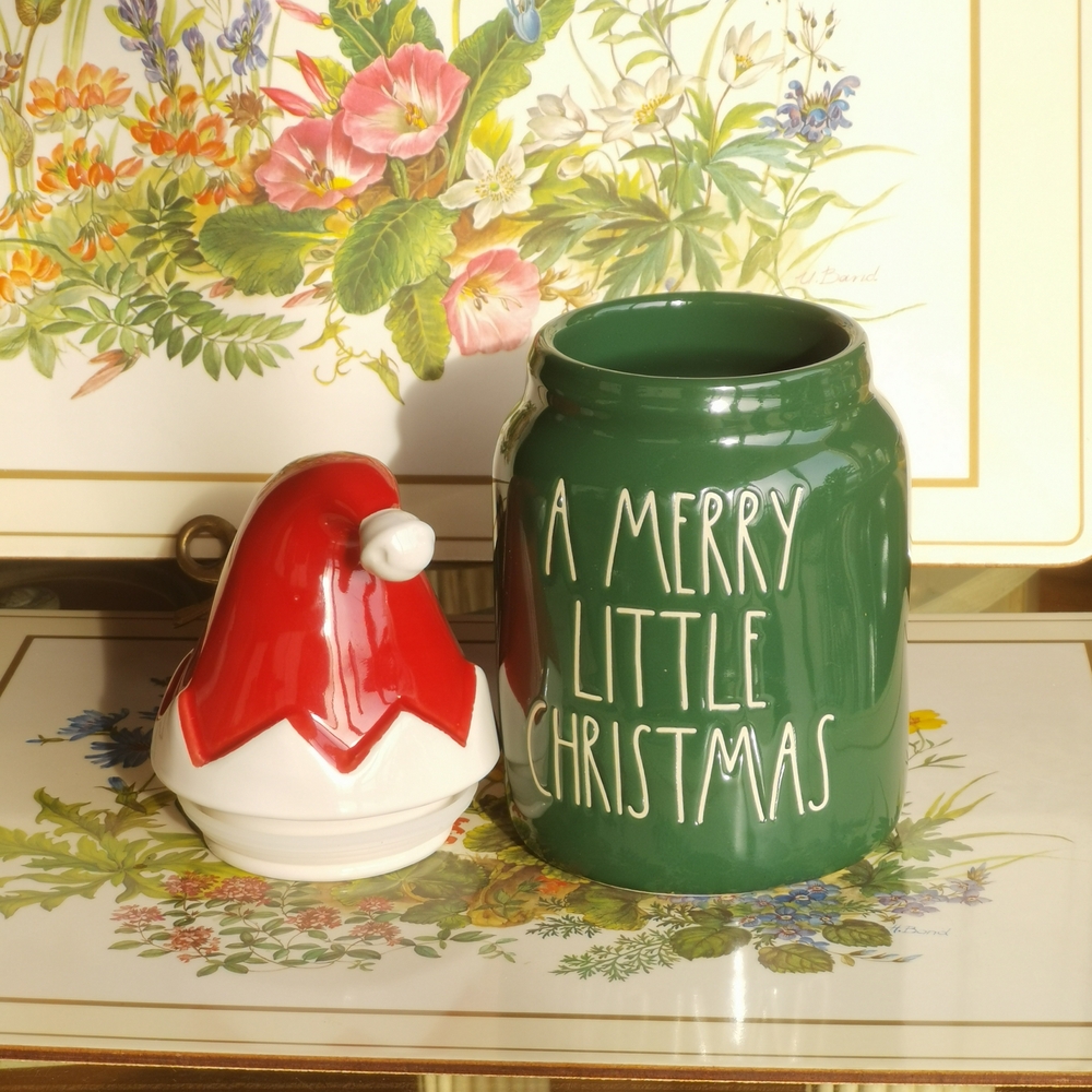 Rae Dunn Red and Green Christmas Cookie Jar - Picture 4 of 8
